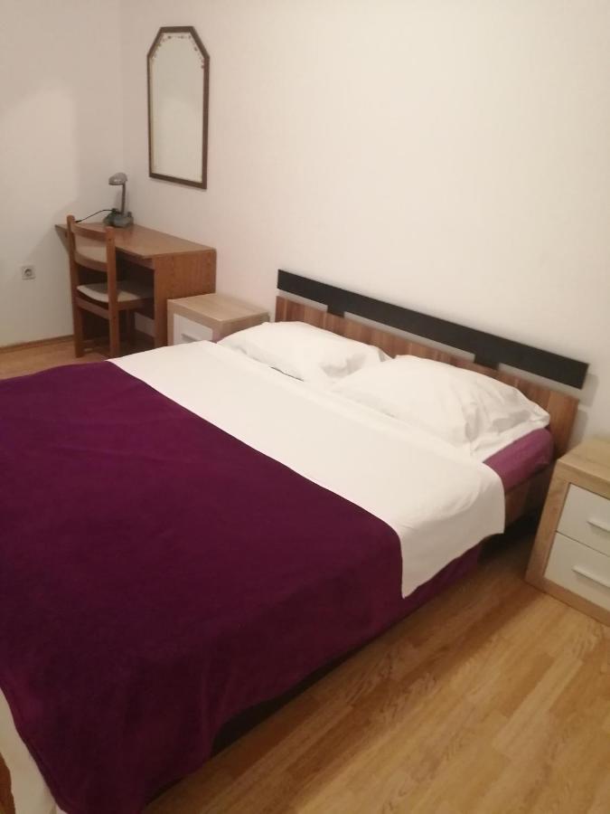 Apartments Mirana ลิยูบาช ภายนอก รูปภาพ