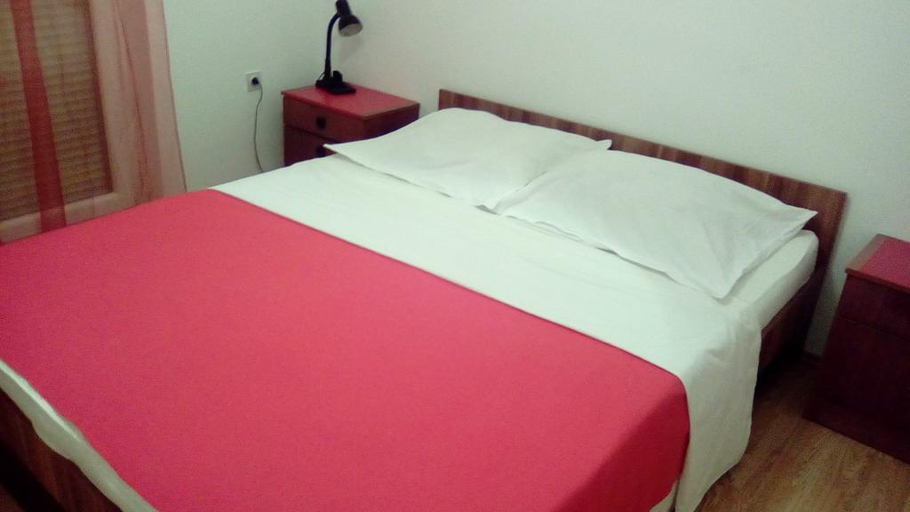 Apartments Mirana ลิยูบาช ภายนอก รูปภาพ